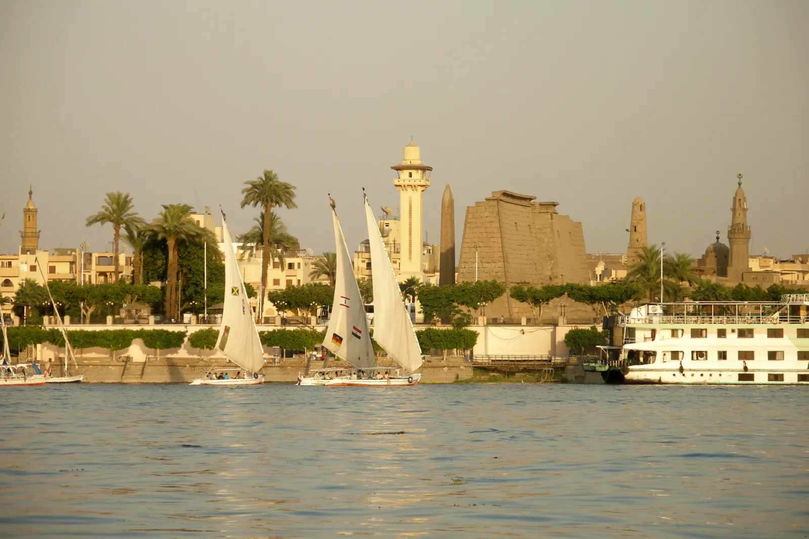Luxor Hot Air Balloon Sunrise Ride — view 4