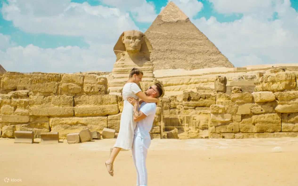 Private Giza Pyramids & Sphinx Tour — view 2